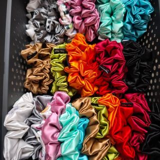 Tyhle barvy? Vyber si tu svou 😜 Vyber si je v konfigurátoru – jako jednobarevku nebo DUO kombinaci. Na e-shop brzy...